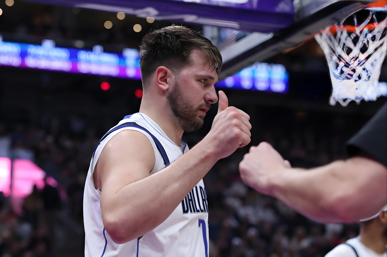 东契奇连续五场比赛得分超过表现优异，掘金不断突破！比赛高潮迭起的简单介绍-爱游戏体育下载