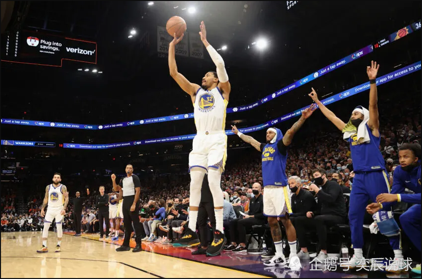 包含NBA季后赛倒计时，阿斯顿维拉赛后强势反弹，细节引发关注，气氛紧张，轮换策略成焦点的词条